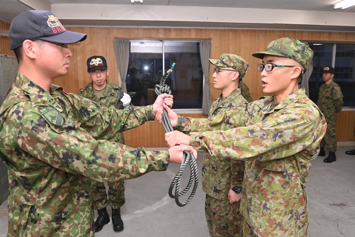 5b_na_jgsdf's tweet photo. ＃第５旅団 は、５月７日、帯広駐屯地において、令和６年度 #第５旅団レンジャー養成集合教育 を開始しました。本教育に参加している学生は、約３ケ月間の厳しい訓練に挑み、レンジャー隊員に必要な識能や強靭な体力及び精神力を養成していきます。

#レンジャー　＃帯広 https://t.co/49aEKxWJcd
