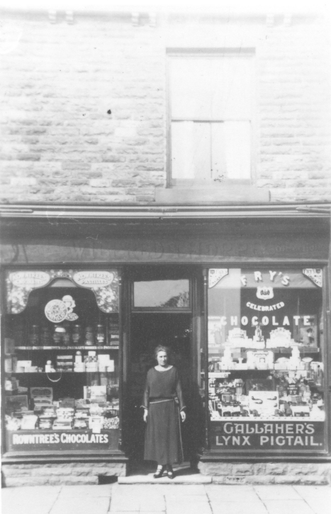 #ThrowbackThursday Views of Goldthorpe in the early 20th century @BarnsleyCouncil are asking what culture means to the people across in our town Starting this 13th May at Goldthorpe Parish Hall there is a series of #BarnsleyTresaures workshops taking place across the borough👇