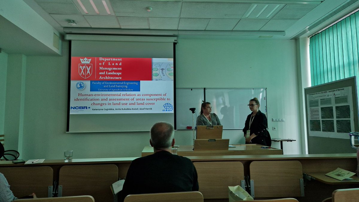 KGPiAK's tweet photo. Członkowie zespołu #GeoSen  @UR_Krakow  zaprezentowali 7 maja 2024 roku na konferencji EarthHES2024 @JagiellonskiUni  rezultaty działań projektowych 📢 https://t.co/x5Z3n1O2OJ https://t.co/Ectxr6HLTg