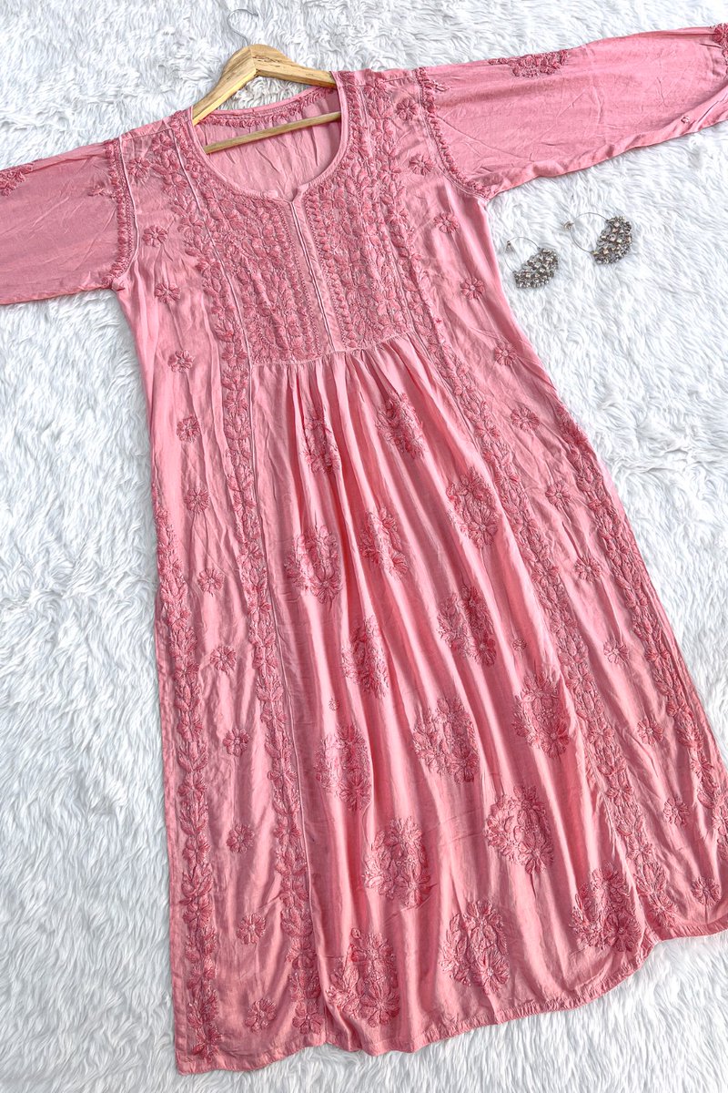 apparelschikan's tweet photo. Trendy nyra cut long modal A-line kurta
In hand embroidered work 

Size : 36-48

Price : 1300₹ https://t.co/BayHHzlUbj