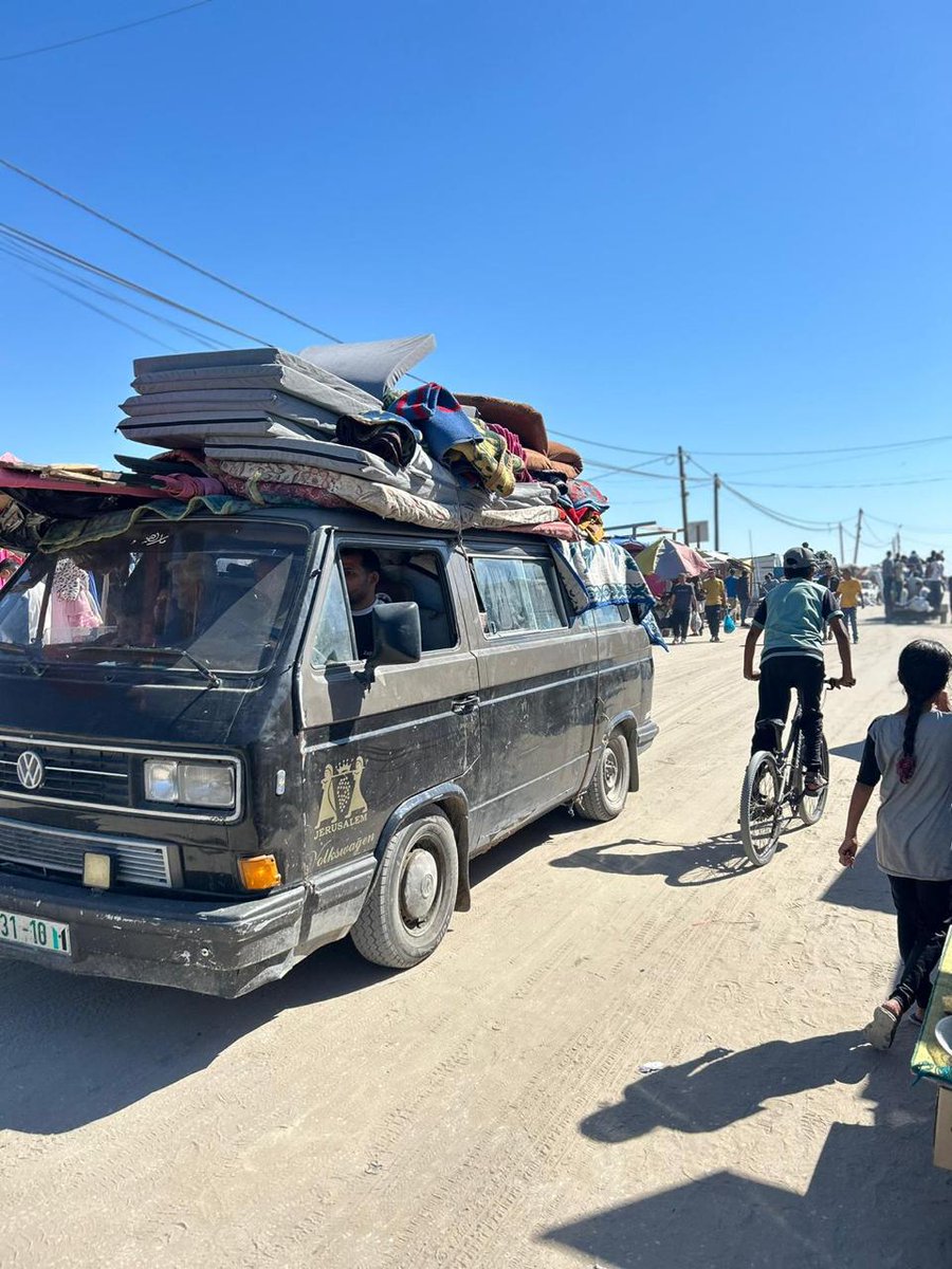 People are facing yet another forced displacement in the #GazaStrip

Since Israeli Forces military operation intensified on 6 May, around 80,000 people have fled #Rafah, seeking refuge elsewhere. The toll on these families is unbearable. Nowhere is safe.

We need a #CeasefireNOW