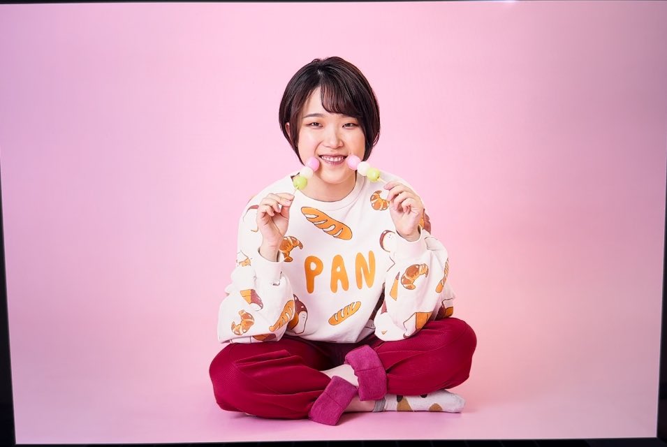 MINA_KIMURA05's tweet photo. パンなのか団子なのかプリンなのか。
ビジュアル撮影終わりました✨️

ブロマイドは可愛く撮りたいということで前髪ありです🫣
本番はちょんまげ～ᐠ( ᐛ )ᐟ

 #舞台エール 
【チケット🎫】
https://t.co/xj7qqQuUm3 https://t.co/JxExw6xkQs