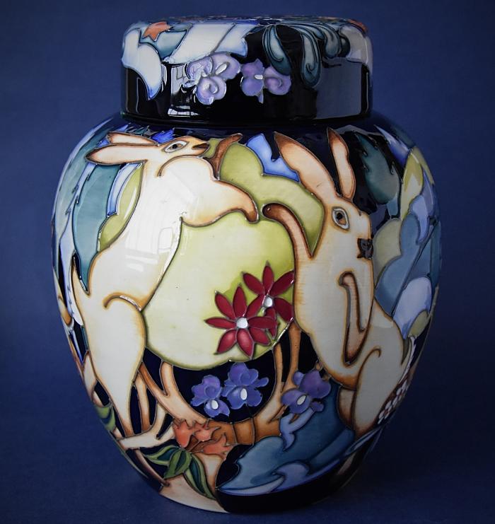 Moorcroft Pottery William Morris Collection 769/8 The Forest Emma Bossons
An Edition of 20
#moorcroft #moorcroftpottery #williammorris #art #ceramics #StratforduponAvon #Warwickshire
bwthornton.co.uk/moorcroft.php