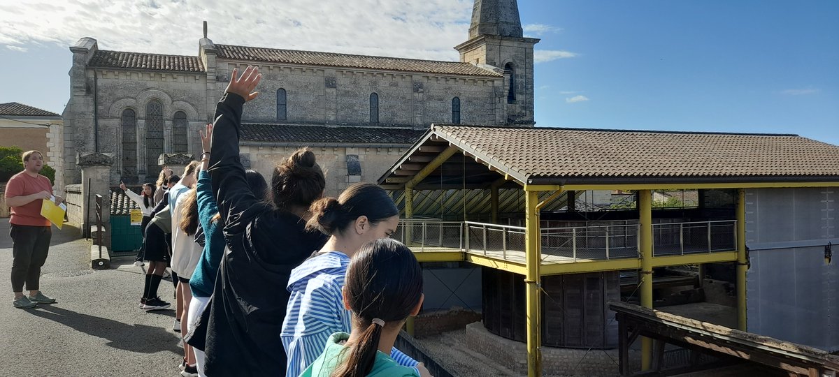 Et si vous visitiez la Villa Gallo Romaine de Plassac pour ce grand pont ? Pour un #professeur du département, tout est pris en charge ! Site intéressant et animateurs formidables !

#antiquité #archeology #archeologie #villa #mosaicart #histoire #gironde #girondetourisme