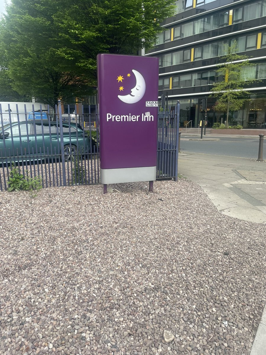 Premier inn Manchester 🍳 ☕️ 🥣 this morning then of to Burnley change a few hundred young minds today 👫😊🙏🏻 #wecare ❤️ #safercommunitys 💉🔪!