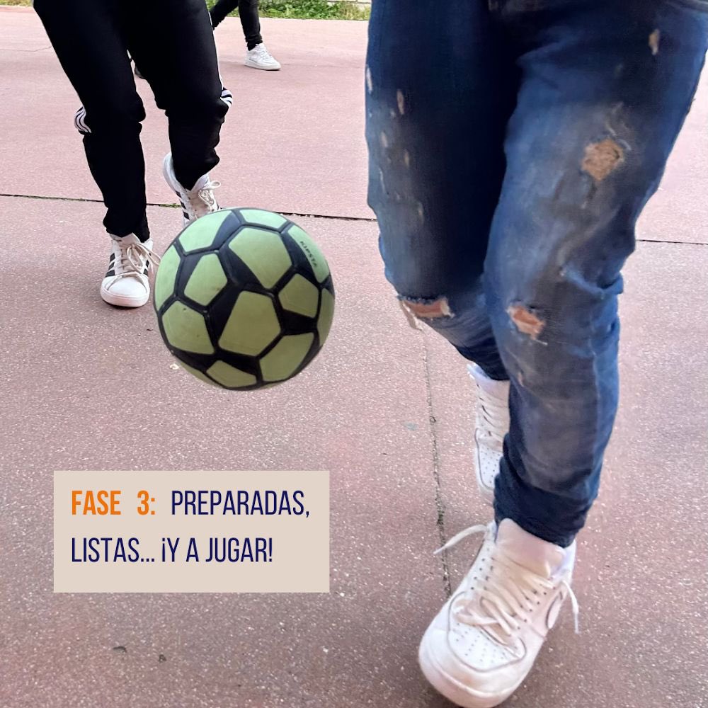 Las chicas y los chicos de mayores, hemos reflexionado sobre la persona mediadora. 📝Las características que nos parecen importantes son: empatía, imparcialidad, justicia, responsabilidad ⚽️ Después pusimos diferentes estrategias de mediación en práctica a través del deporte