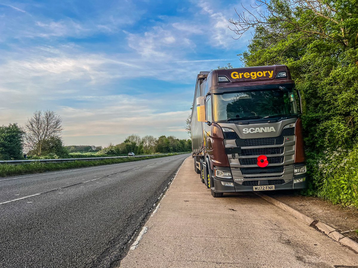 Good morning from Luton 🛩️

Looks like it’s going to be another nice day ☀️ across the country! I’ve got a delivery to do 2 miles down the road and then I’m off to London 🇬🇧 for a collection 📦

#HGV #Distribution #Haulage #Deliveringwinners #GregoryDistribution #Truck