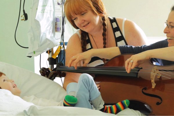 100k Grant Helps Children In Hospitals Across Sussex To Three More Years Of Music-Making @YouthMusic @Rockinghorse67 @wishingwelluk #music #grant #Brighton #Hove #Sussex rb.gy/0ork4v