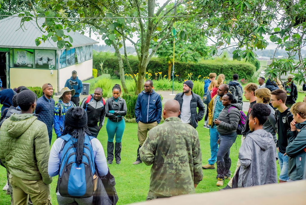 Trekking: where you find your rhythm in the wilderness.

Trekking is a dance between you and the mountains.

8th June 2024 a day in Volcanoes national park Here we go 🔥🔥🔥

#VisitRwanda 
@RwandaisOpen