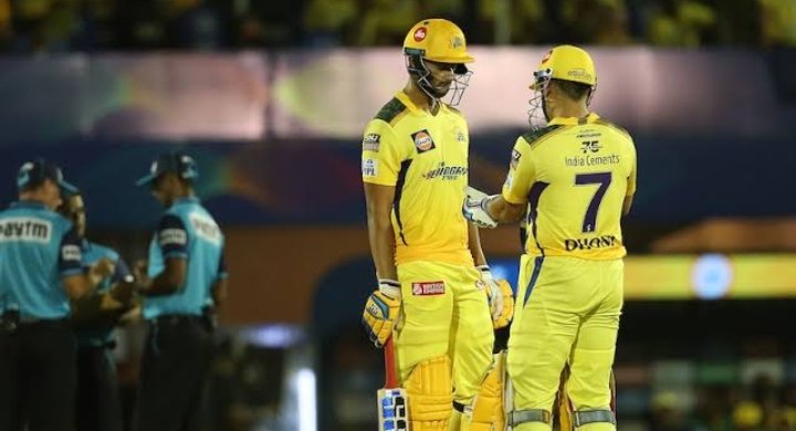 Q. Who is your favourite batting partner ? 

Dube : MS Dhoni because he gives good advice and dominates the bowlers.

Dhoni interrupts and said ' yes because when I am playing with him , Fans don't pray for his wicket' 🤣❤️
