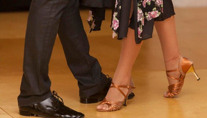 TycoonStoryCo's tweet photo. Exploring the Best Ballroom Dancing Shoes for Women
#ballroomdancing #dancingshoes #womendancers #dancecomfort #ballroomtrends #shoeshopping #footwearfashion #dancestyle #dancethenightaway #perfectpairing #rightshoes #exquisite #Moderately
https://t.co/XmEbx5ORuQ https://t.co/9Q4uw03fwX