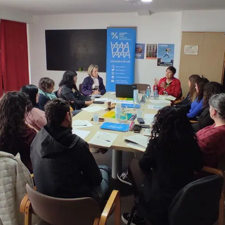Aliança per fomentar la inserció laboral en el cooperativisme i l'economia social i solidària.
ateneubnord.cat/agents-inserci… 

És  el resultat de la trobada d'agents i programes que fomenten la inserció  laboral al Barcelonès Nord en la primera 🪑Taula territorial de 2024 de  l'Ateneu.