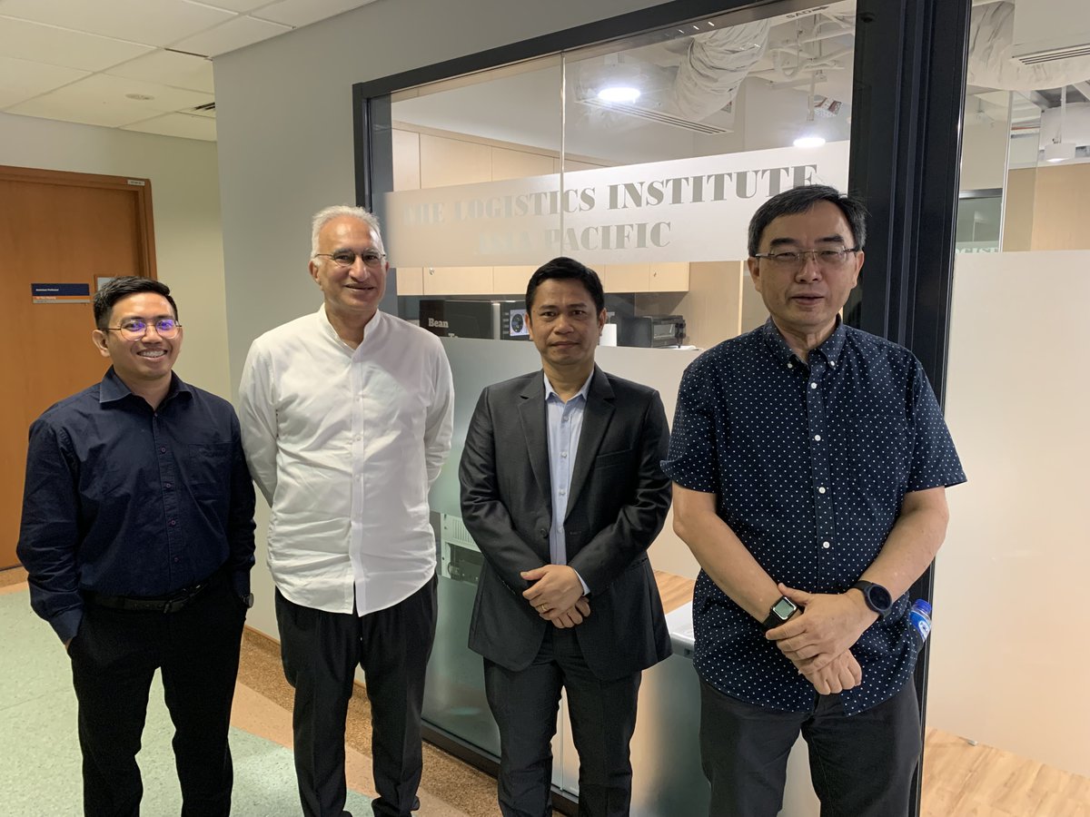 tliap_nus's tweet image. Thank you, Dr. Ali Murtopo Simbolon, Deputy Minister Coordinating Ministry for Economic Affairs of the Republic of Indonesia for visiting us at the The Logistics Institute - Asia Pacific, National University of Singapore today 9th May 2024.