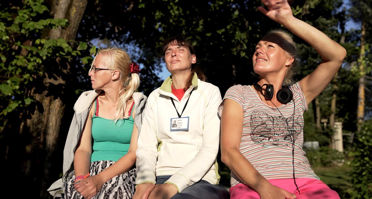 Elita Kļaviņa: "Latvijā ir vienkārši kliedzošas problēmas saistībā ar vardarbību, taču pārējo attieksme ir tāda, it ka tā būtu nenopietna problēma vai tikai sieviešu un viņu ģimenes problēma." skalak.rsu.lv/sarunas/elita-…