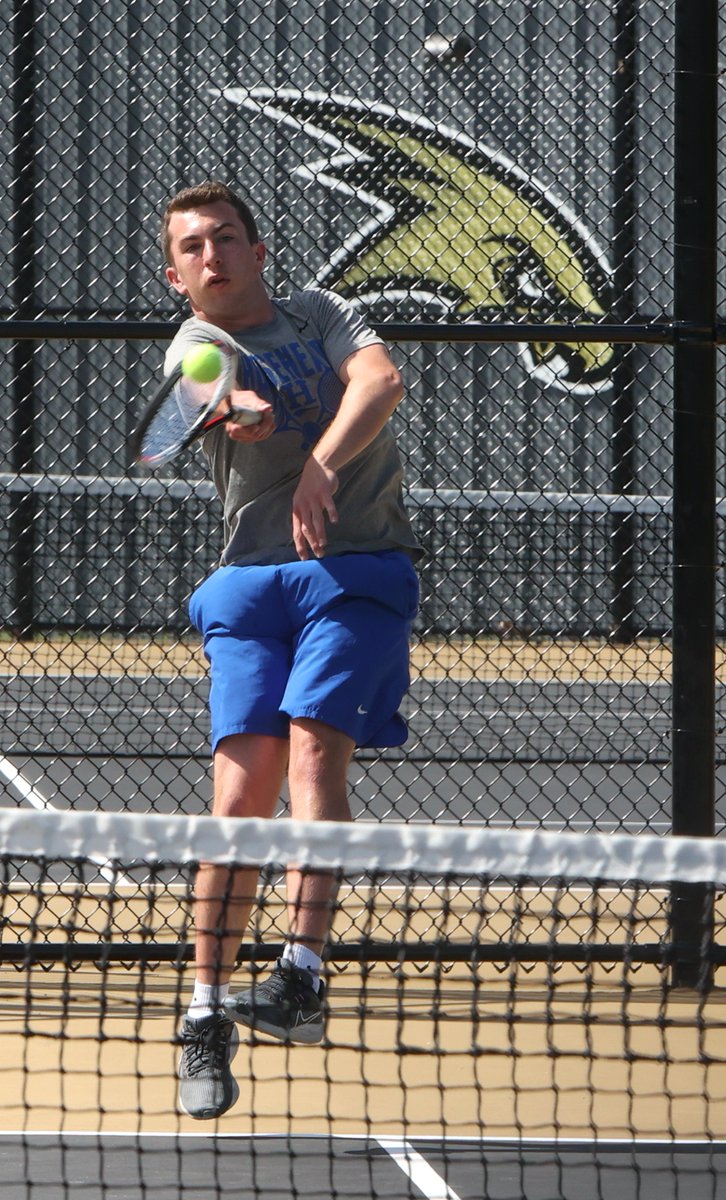 HIGH SCHOOL TENNIS: CORNING, HORSEHEADS EACH HAVE FINALISTS AT CLASS A SECTIONALS (24 PHOTOS). . . @HhdsSchools @HorseheadsAD @ECSD_Athletics @CorningHawks stsportsreport.com/index_get.php?… Photo gallery with over 1,000 photos: brianfees.smugmug.com/CLASS-C-TENNIS…