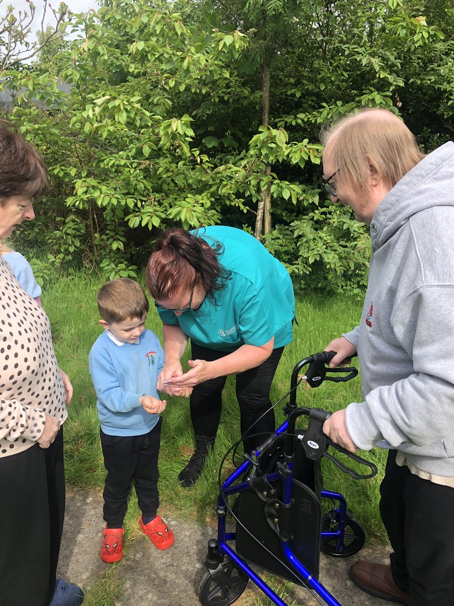 TodholmPs's tweet image. Thank you for Laura from Little feet and Hunter Hill Care Home for a fabulous mini beast adventure this morning.
#intergenerational
