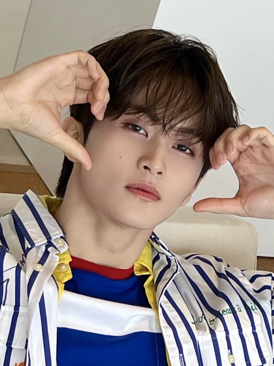 markonesmark's tweet image. 잘생긴게 전부는 아니라고 해도
또 이만한게 없긴함 이마크 좀 봐