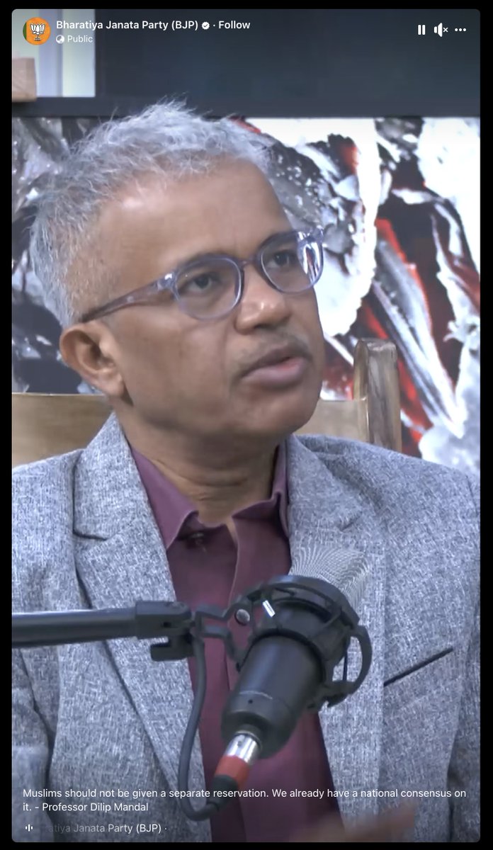 ashokdasDDastak's tweet photo. अंबेडकरवादियों को @Profdilipmandal को ऑनफॉलो कर देना चाहिए। किसी से किसी की सौदेबाजी फॉलोवर के नंबर के बूते ही होती है। जब आप ऑनफॉलो कर देंगे तो कोई आपकी सौदेबाजी नहीं कर पाएगा। आपका भरोसा जीतकर किसी खेमे में बैठकर आपको ही नहीं काट पाएगा।
#unfollowprofdilipmandal https://t.co/YFtiXA8uWV