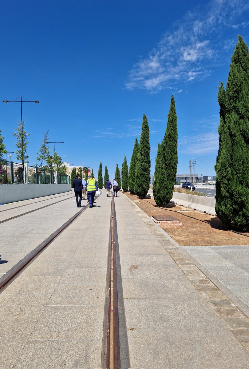 12,5 km del trazado del nuevo tranvia 
🚈 12 estaciones que unen linea 1 Metro Sevilla y Alcalá de Guadaíra
✔️ 119, 10 M€ Programa #FEDER @AndaluciaJunta @ComisionEuropea
#FondosEuropeos