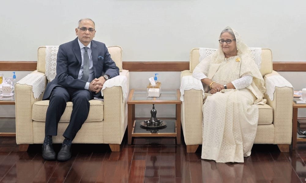 The Indian Foreign Secretary, Vinay Mohan Kwatra, held a meeting with #Bangladesh Prime Minister Sheikh Hasina today in Dhaka. 

Sec. Kwatra also met Bangladesh Foreign Minister Hasan Mahmud.