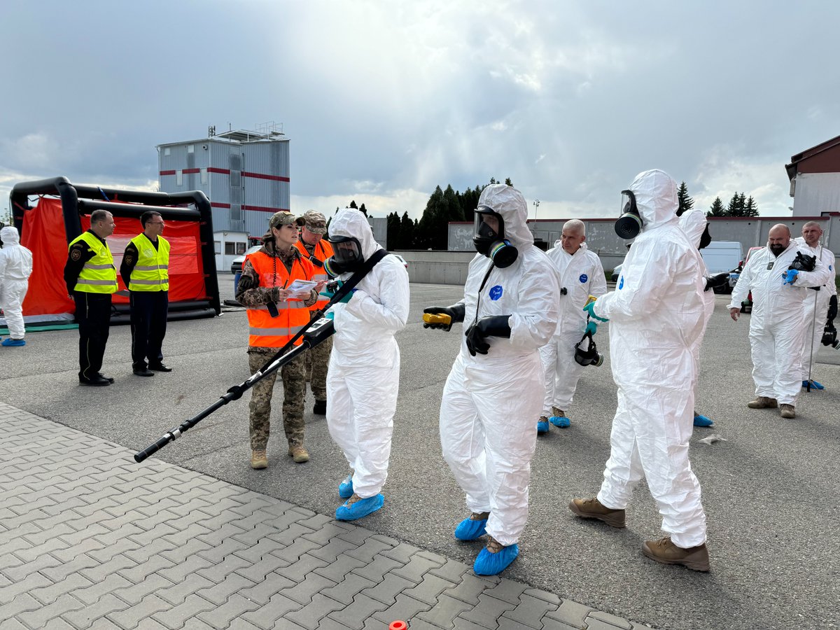 Read our new article about the Training for a group of 16 🇺🇦Ukrainian CBRN first responders that @jcbrncoe conducted in April: jcbrncoe.org/index.php/news…