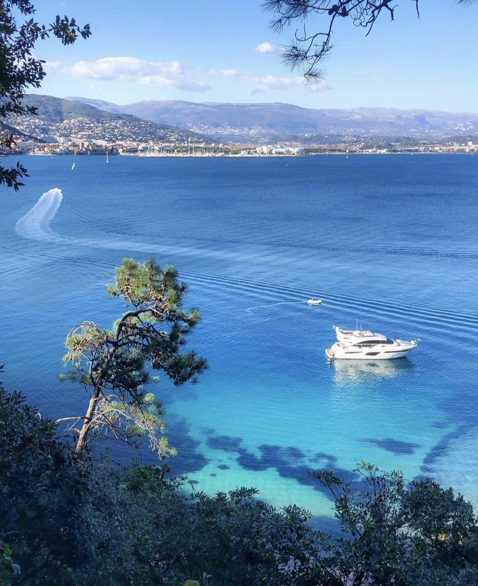 Théoule-sur-Mer. By ben.lamotte #theoulesurmer #frenchriviera