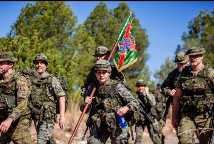 El Batallón del #CGTAD realiza su Ejercicio de Cohesión de Unidad (ECU), excelente muestra de liderazgo y preparación. De nuevo, se manifiestan el espíritu de sacrificio y compañerismo. 'Duro, deprisa y lejos' #SomosTuEjercito #EjercitoDeTierra @CGTAD_NRDC_ESP