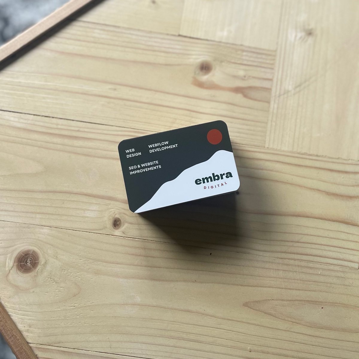 New business cards have landed 🤝 

What do you think? 

#webdesign