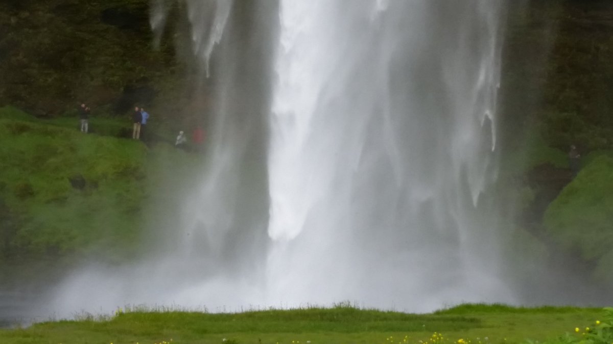 @DailyPicTheme2 Seljalandsfoss in South Iceland #DailyPictureTheme #Waterfall #AlphabetChallenge #WeekS