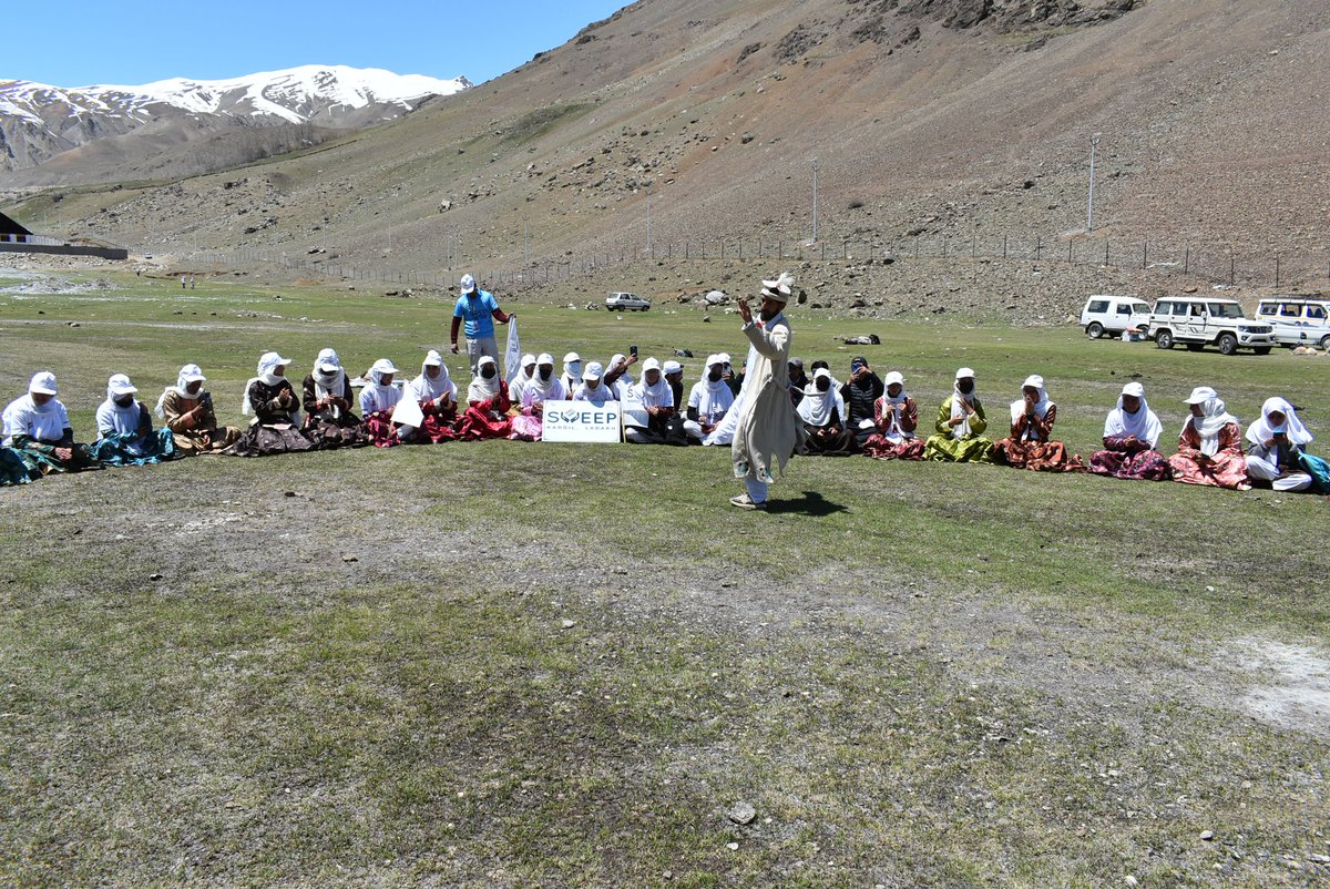 SVEEP program organised at Drass the second coldest place in the world for greater participation of voters during the Lok Sabha Elections 2024 to be held on 20th May 2024 for 1-Ladakh Parliamentary Constituency. #BeReadyOn20thMay #ChunavKaParv #DeskKaGarv #ECISVEEP