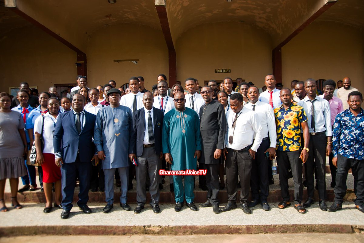 PHOTO STORY: Excitement as PAP Boss, Chief Otuaro, Kicks Off Nationwide University Tour Head over to our Facebook page for full photo gallery 👇 m.facebook.com/story.php?stor… Read more at: gbaramatuvoicenews.com/photo-story-pa… #PAP #NigerDelta #GbaramatuVoice