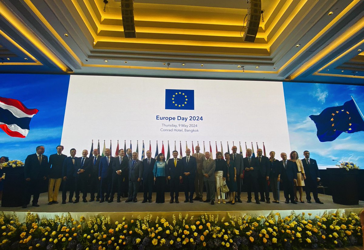 Today #EuropeDay is particularly special for me - I had the honour of opening the celebrations for this important day in Thailand 🇹🇭. Let’s celebrate the European values of peace, unity, freedom, and democracy! Happy Europe Day! 🇪🇺