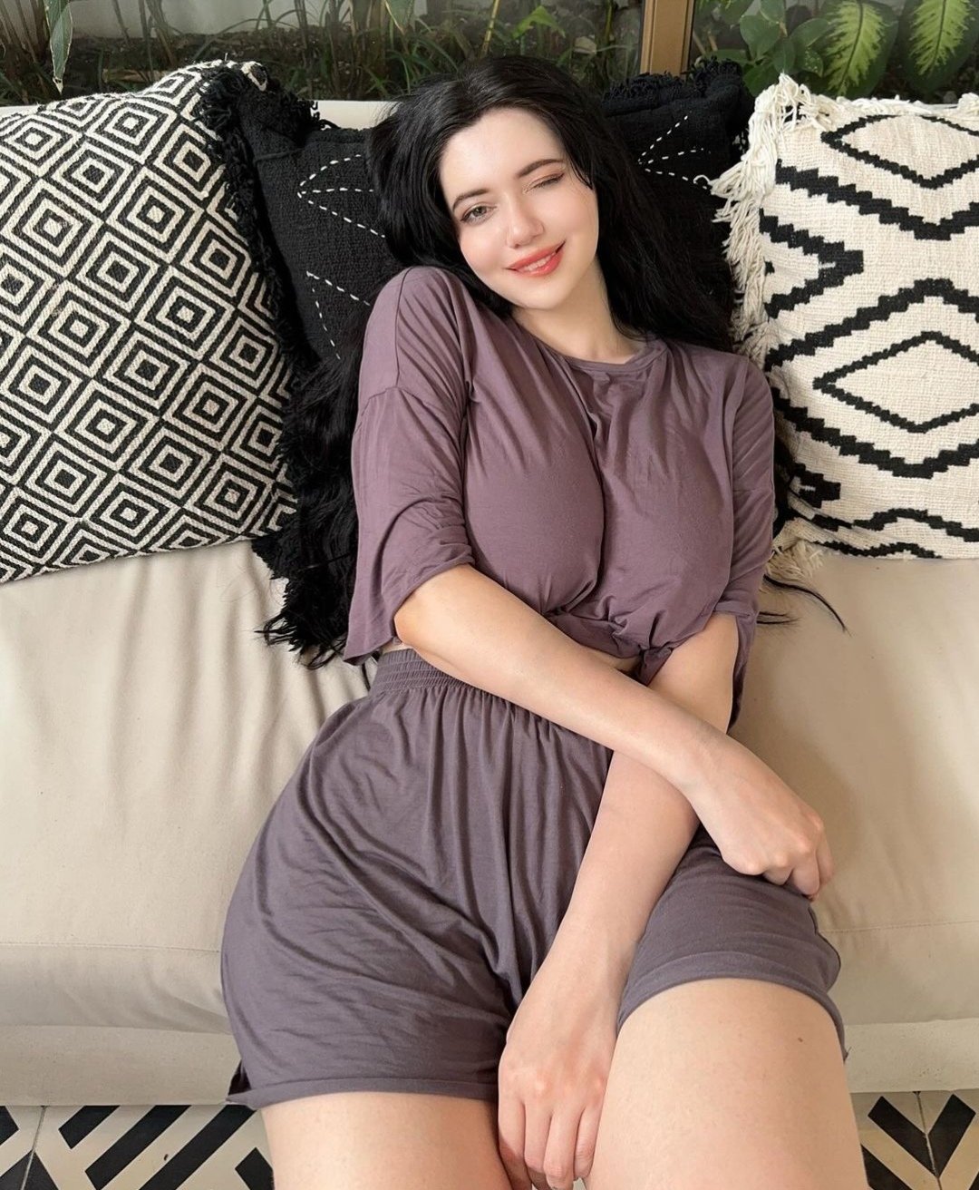 Alina Becker on X: t.coWbzwW6Byw6  X