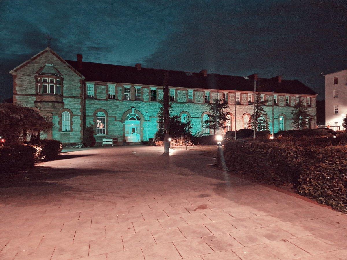 Great to see buildings across Ireland lighting up last night in TEAL to raise awareness of World Ovarian Cancer Day. Thank you @stjamesdublin for joining this campaign #NoWomanLeftBehind #WOCD24 #INGO @CancerInstIRE @tcddublin @thisisgo_ie