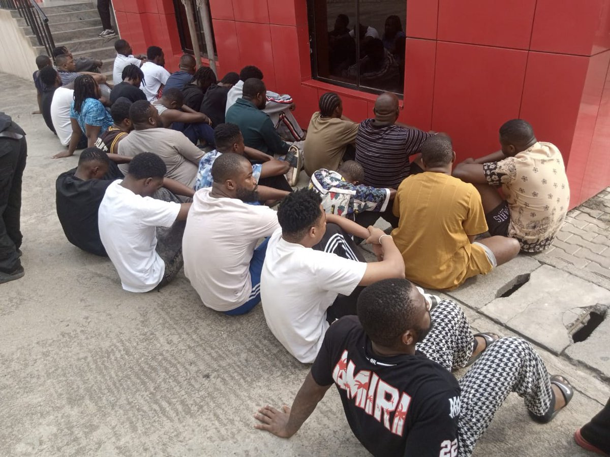 EFCC Arrests 29 Suspected Internet Fraudsters in Abuja

Operatives of the Economic and Financial Crimes Commission EFCC Abuja Zonal Command on Wednesday, May 8, 2024, arrested 29 suspected internet fraudsters.

They were arrested at the Apo, Gwarimpa and Katampe axis of  Abuja