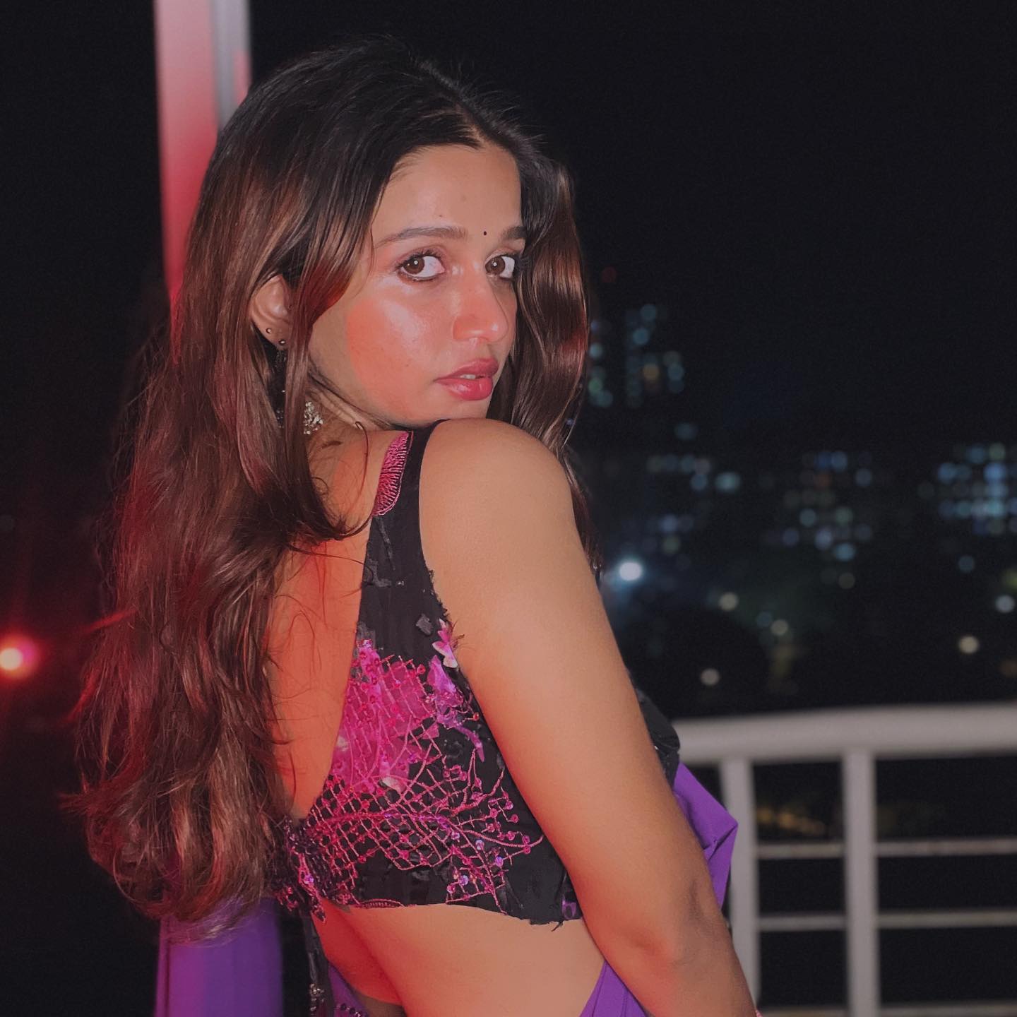 GNHxDzxbsAAtbds?format=jpg&name=large