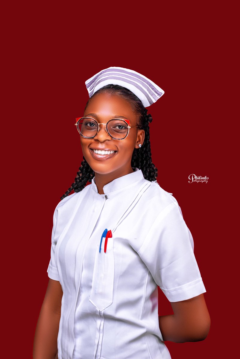 Have you ever wondered why Nurses go about with a blue and red pen🤔🤔 
Have you ever wondered why we don’t joke with our pen😌🌚
Take a sit and follow closely under this tweet 😌🌚
#InternationalNursesweek #NursesWeek2024 #NursesMakeTheDifference