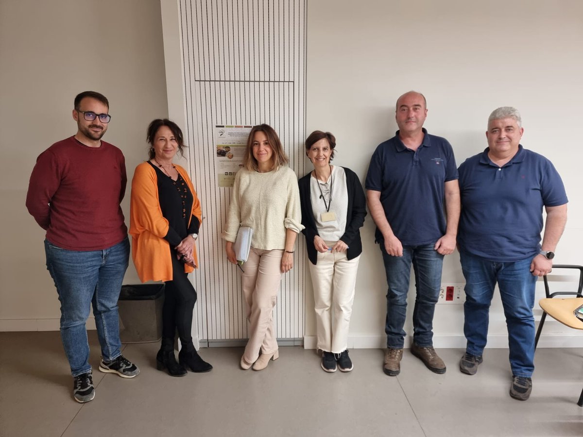 El pasado 6 de mayo, nuestro socio @PEFC organizó un encuentro profesional en Valencia junto a @generalitat @AMUFOR_CV #ASILVAL para abordar temas relacionados con la gestión responsable de los recursos forestales #PFNM🍯🌰 🌳#IMFOREST #PFNM #ProyectosPRTR #nextgenerationeu