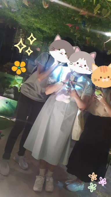 Late posting but went out with friends last March (before I got sick) and got opportunity to draw on their ipads lmaoAlso we collabed to draw pom  