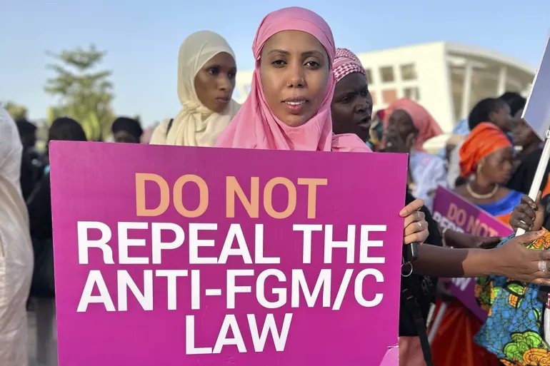 Upholding The Gambia's #AntiFGMLaw is crucial to safeguarding girls' rights & well-being. Repealing the law threatens their safety & sets a dangerous precedent. Together, let's strive to #endFGM and ensure every girl has the opportunity to reach her full potential. #Solidarity