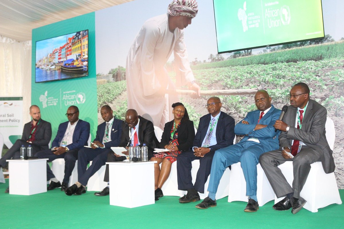 🌱🌍 Exciting news from #AFSH24! @kilimoKE, in collaboration with @giz_gmbh #Kenya, officially launched the Agriculture Soil Management Policy! The #ASMP policy aims to address soil health & fertility, boost productivity, and improve the livelihoods of Kenyan farmers!