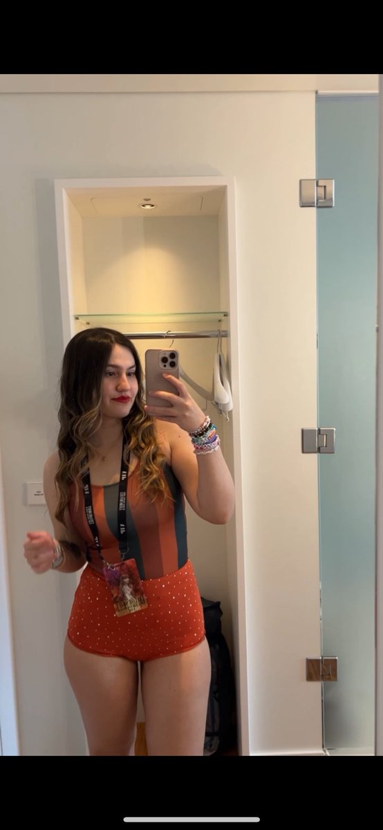 lima (showgirl era)❤️‍🔥 tweet media