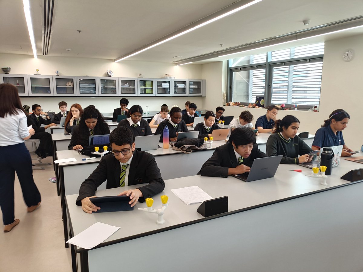 Physics today, and you could feel the 'electricity' in the room with our Y9 and Y10 students participating in the #BPHO Junior Physics Challenge. The 'relatively' hard questions didn't seem to 'matter' as keen scientists progressed through the questions. We're ready for round 2.