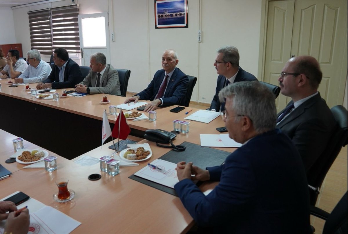 Tarımsal Üretim Planlaması Bitkisel Üretim Teknik Komite Toplantısı Adana Vali Yardımcımız Sn. Dr. Mustafa Yiğit başkanlığında, komite üyelerinin katılımıyla yapıldı. Adana’nın Ürün planlamasını değerlendirdik. Hayırlı sonuçlarının olmasını diliyorum. @ibrahimyumakli