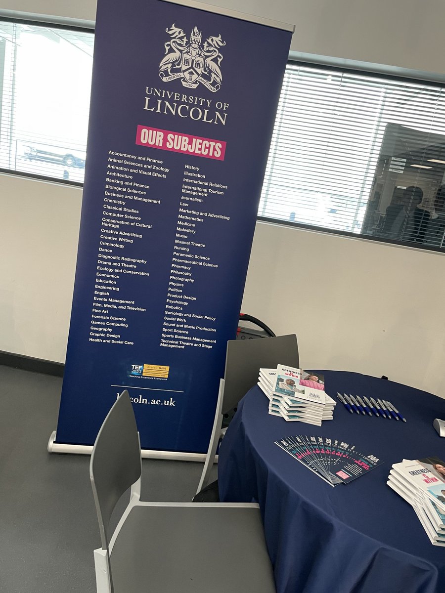 We would like to say a huge thankyou to the staff members from the @unilincoln for taking the time to visit Doncaster UTC last week! Our students were very keen to learn more about the variety of courses available as well information about campus life. #DoncasterUTC