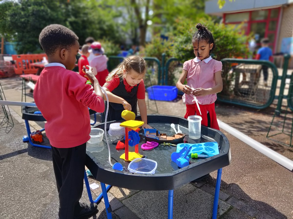 Alfred Salter Primary School (@alfredsalter) on Twitter photo Enjoying the sunshine and making the most out of OPAL play at lunchtime #APlaceToGrow <a href="/OPALOutdoorplay/">Michael Follett OPAL Founder and Director</a> Enjoying the sunshine and making the most out of OPAL play at lunchtime #APlaceToGrow <a href="/OPALOutdoorplay/">Michael Follett OPAL Founder and Director</a>