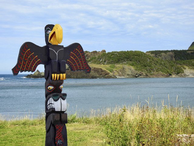 A totem pole on the seashore near Lark Harbour west of Corner Brook.