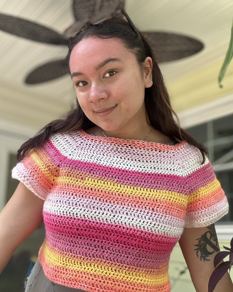 #crochet raglan tops are kinda my new favorite thing 💗🍑🌼

#handmade #crochet #fiberart