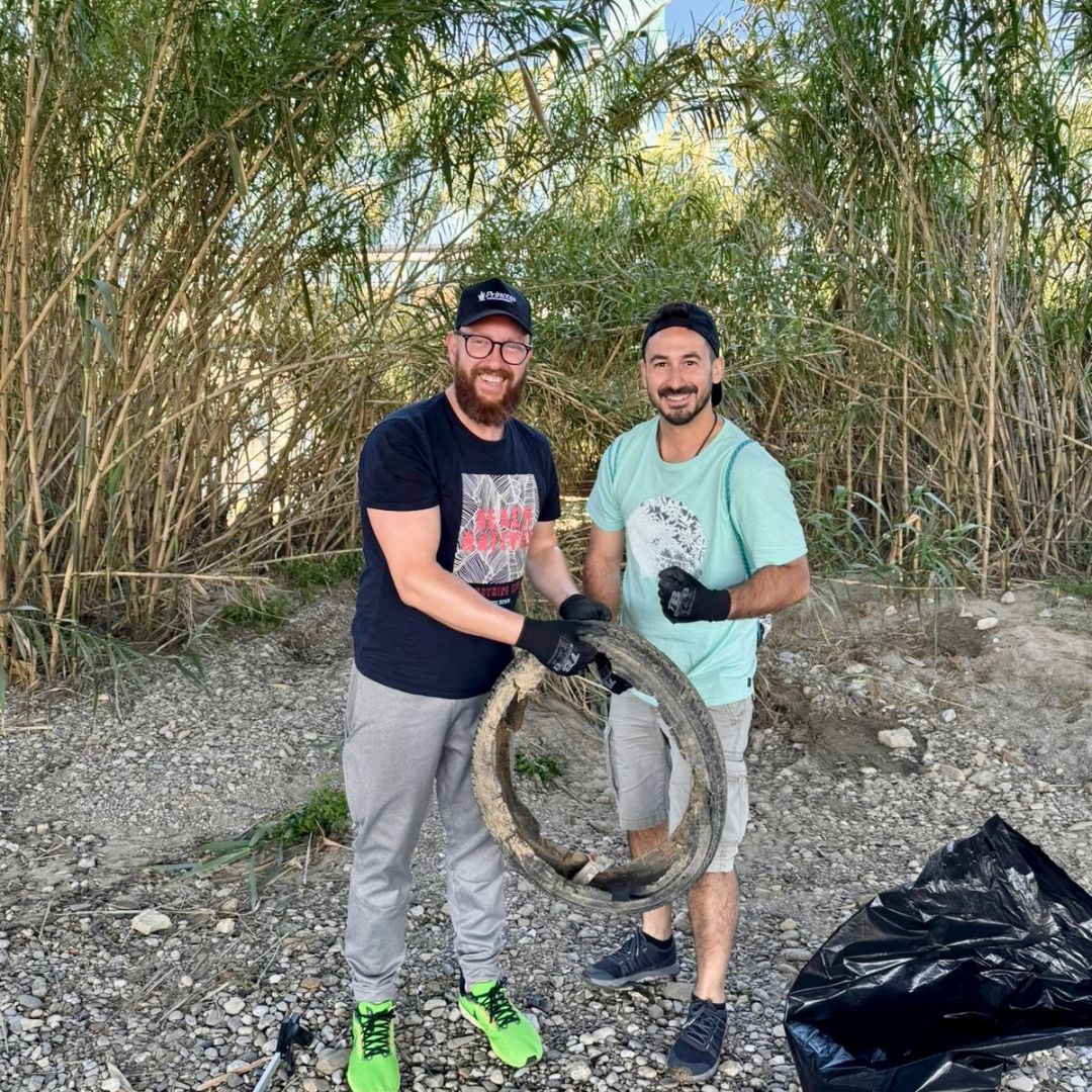 NgrescoPrincess's tweet photo. Un año más nos encontramos con otros compañeros del sector en #LetsCleanUpEurope organizada por @bforumdistrict
Muy felices de poder participar recogiendo 360 kg de residuos del Riu Besòs, con su posterior separación para su correcto reciclaje ♻️
#NegrescoPrincess #Princess360 https://t.co/hVCTclMs6X