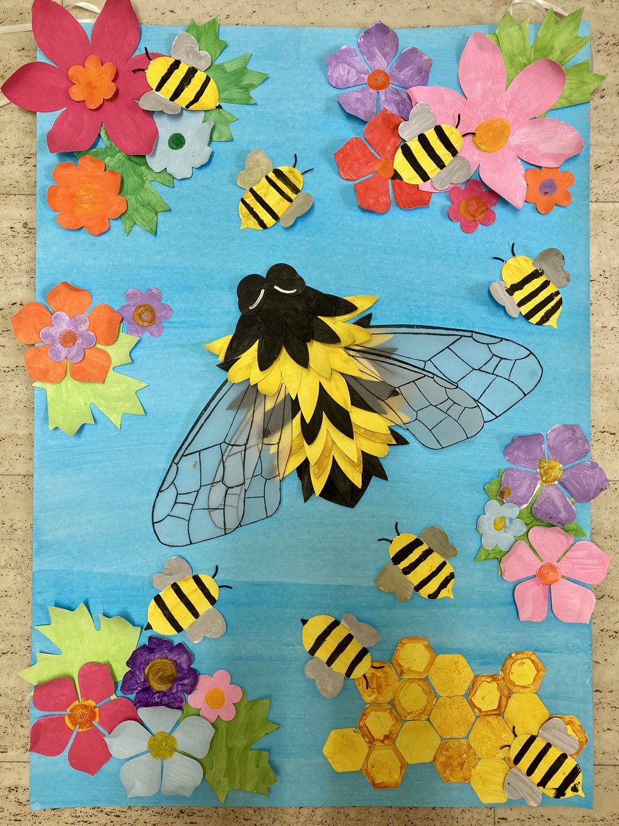 🐝🌸 Bee-eautiful #WorldBeeDay artwork for our very last session at #TyMelin #CantonCardiff Tears all round when I was presented with a farewell card and chocolates 🥲❤️

 #artactivity #ArtForAll  #carehomes #healthcare #havingfunwithart #CareHomeActivities #creativemojo